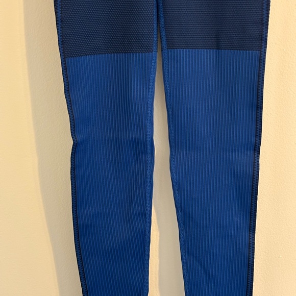 Athleta blue and black leggings - Picture 2 of 5